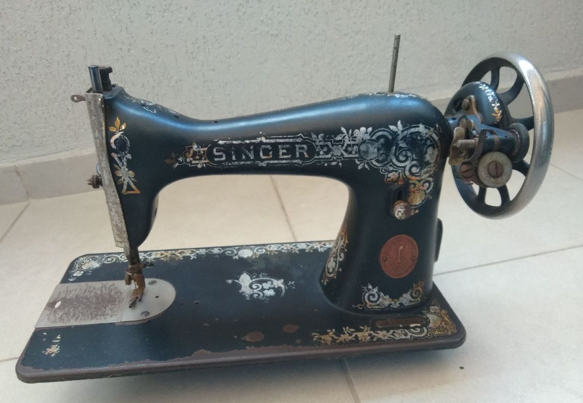 Máquina de Costura Antiga Vintage Singer Móvel de Antiquário Singer Usado 42592086 enjoei