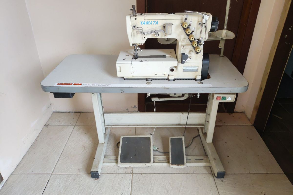 Máquina de Costura Galoneira Yamata Fy250001cb Super High Stretch