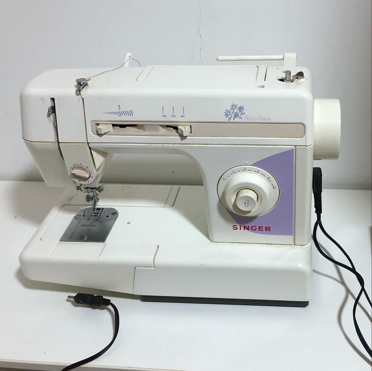 Máquina de Costura Pret a Porter Singer | Eletrodoméstico Singer Usado ...