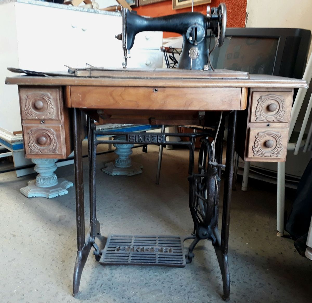 Máquina de Costura Singer Antiga Colecionismo Móvel de Antiquário Singe Usado 37327719 enjoei