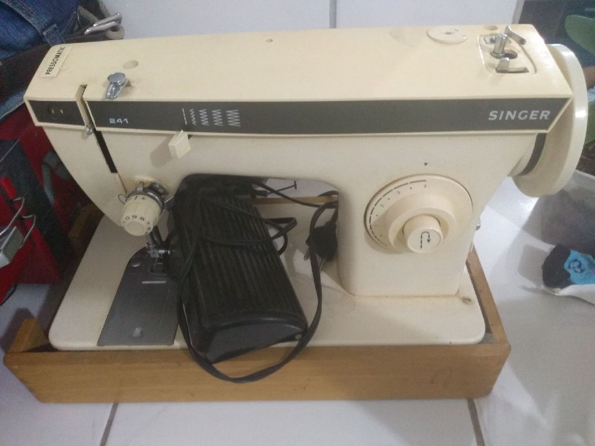 Máquina de Costura Singer | Eletrodoméstico Singer Usado 49584708 | enjoei