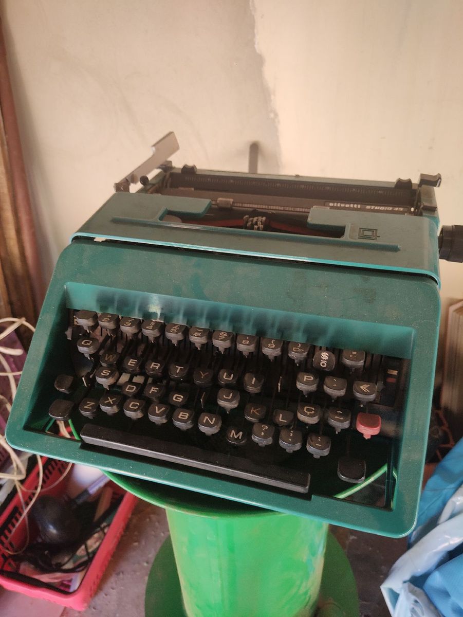 Máquina De Escrever Antiga Produto Vintage E Retro Olivetti Usado 83702444 Enjoei 8330