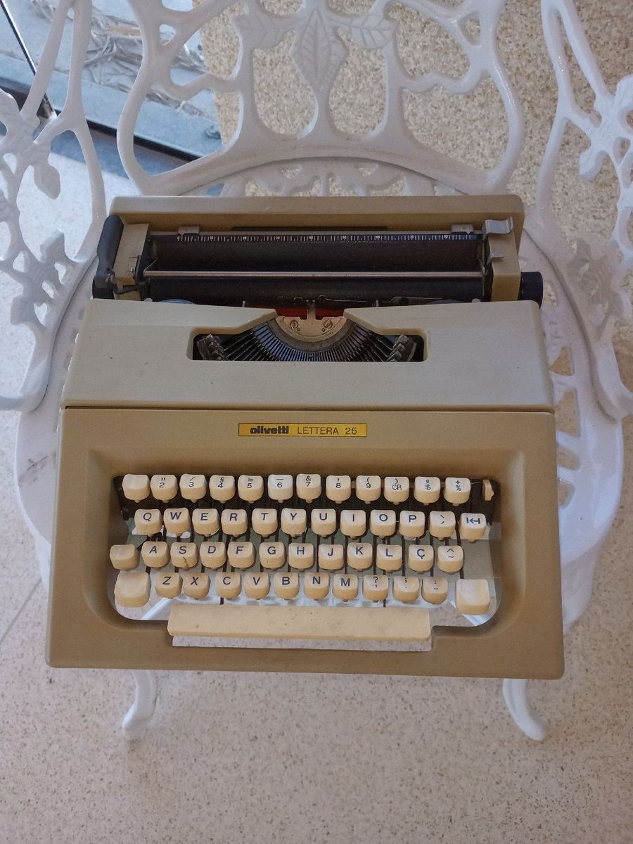 Máquina De Escrever Antiga Produto Vintage E Retro Olivetti Usado 78854864 Enjoei 9649