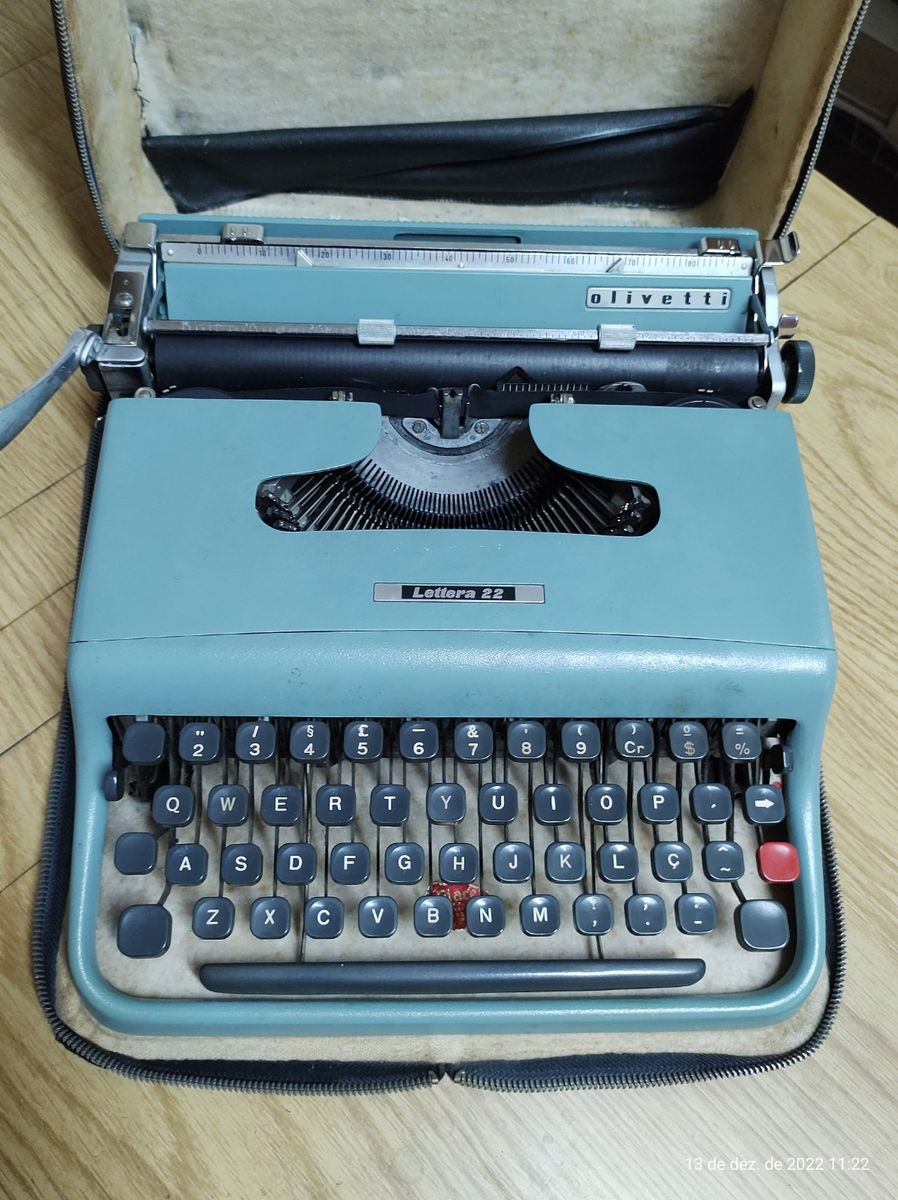 Máquina De Escrever Olivetti Lettera 22 Em Perfeito Estado De Funcionamento E Conservação 8417