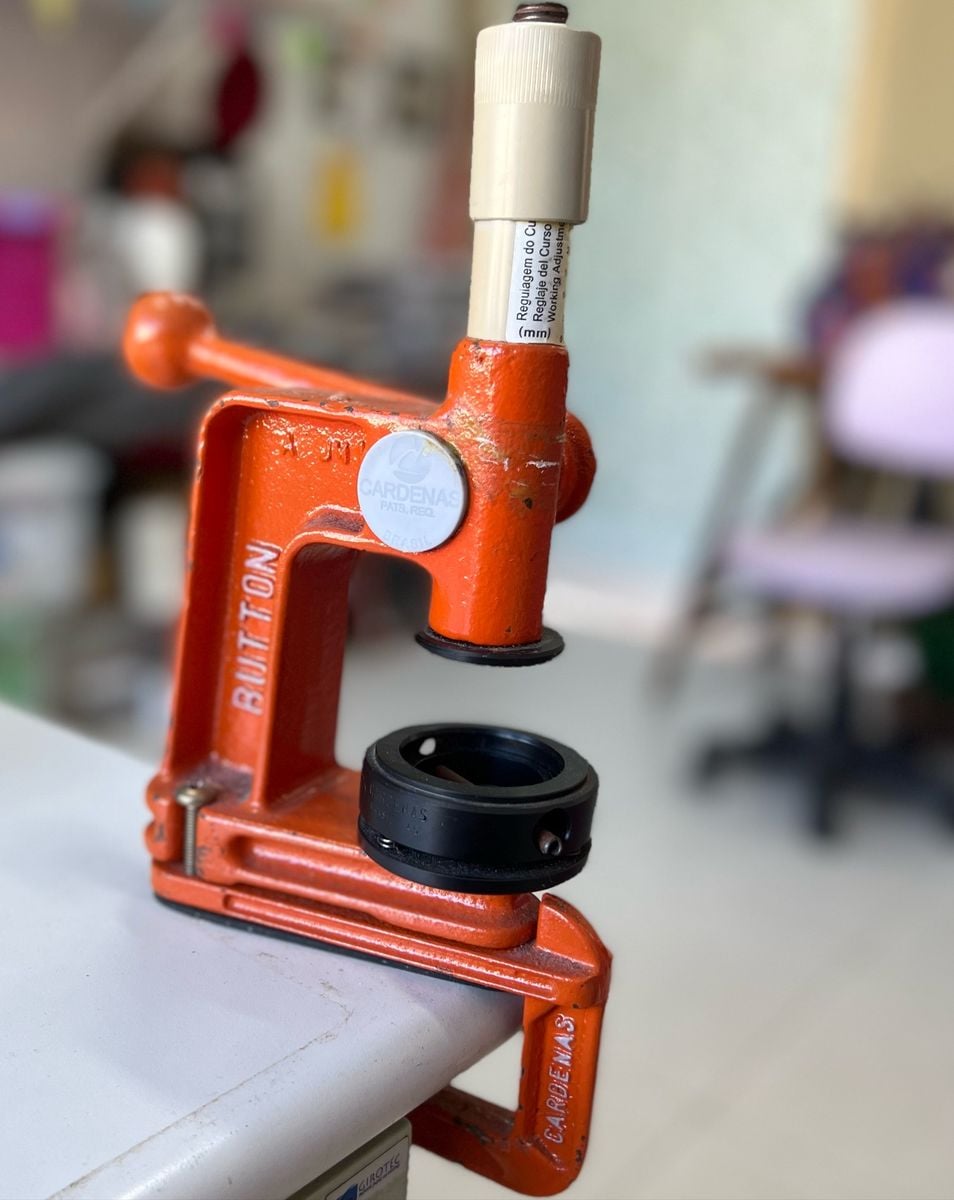 Máquina de Fazer Button e Chaveiros | Produto Feminino Cardenas Usado ...