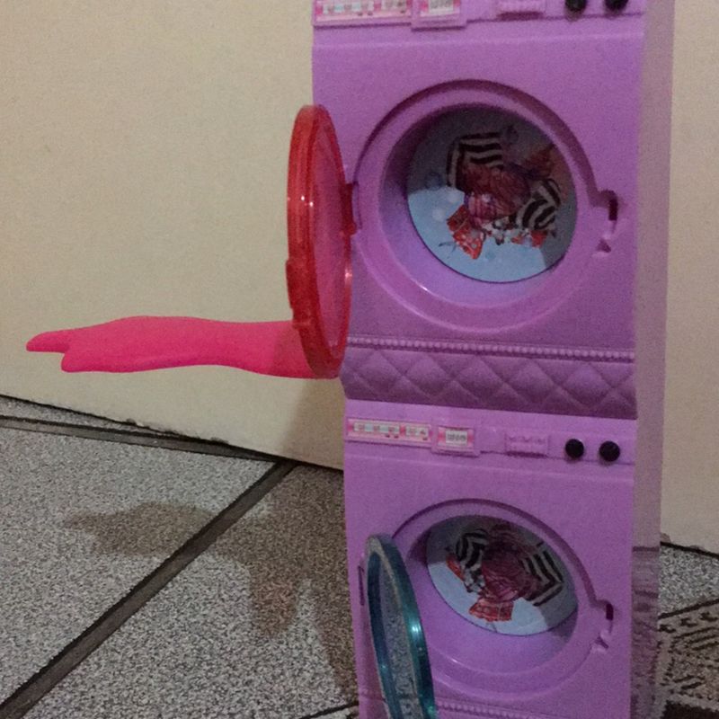 Brinquedo Máquina de lavar roupas da Barbie - Washing Machine em Promoção  na Americanas