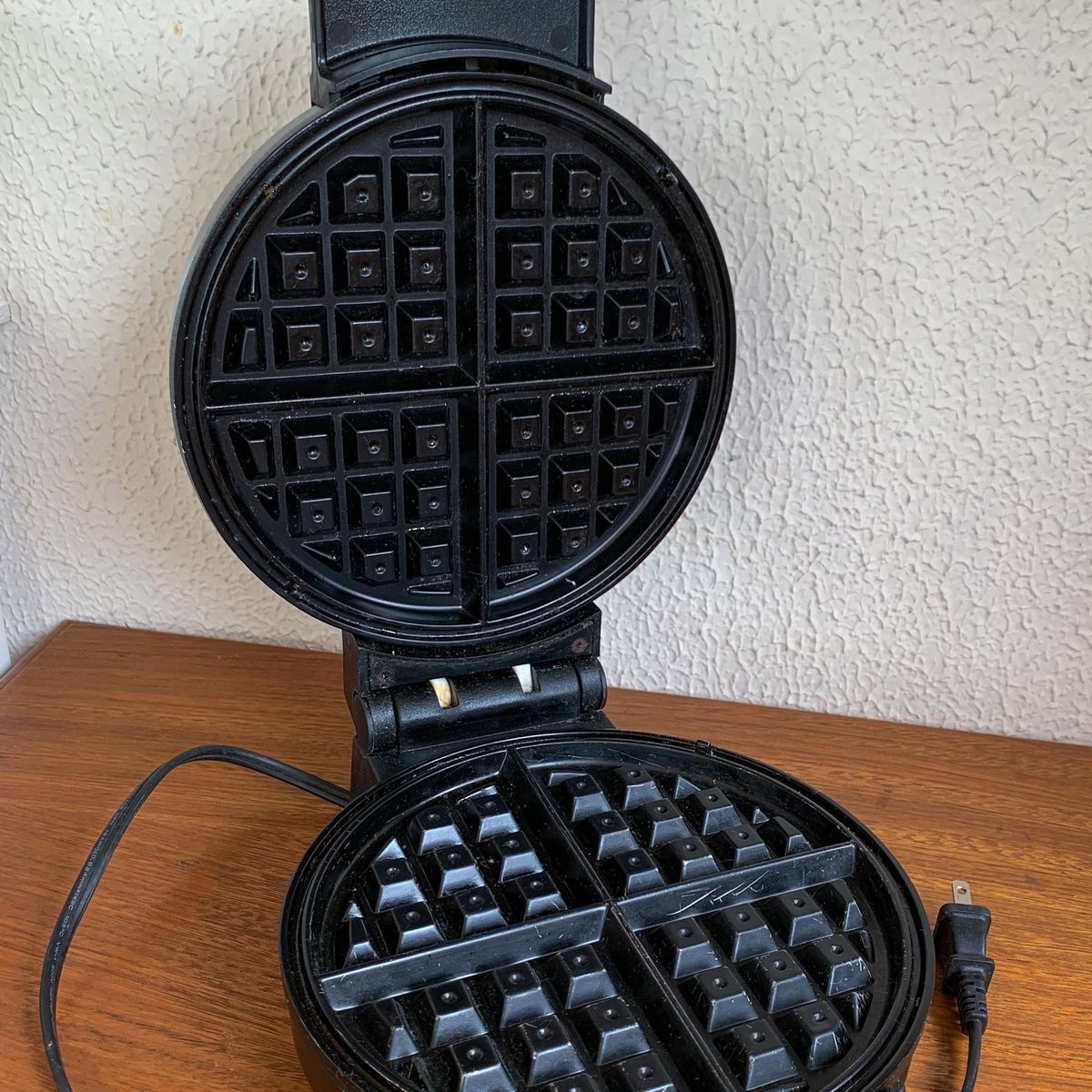 Máquina de Waffle Grande Black&decker | Eletrodoméstico Black&Decker ...