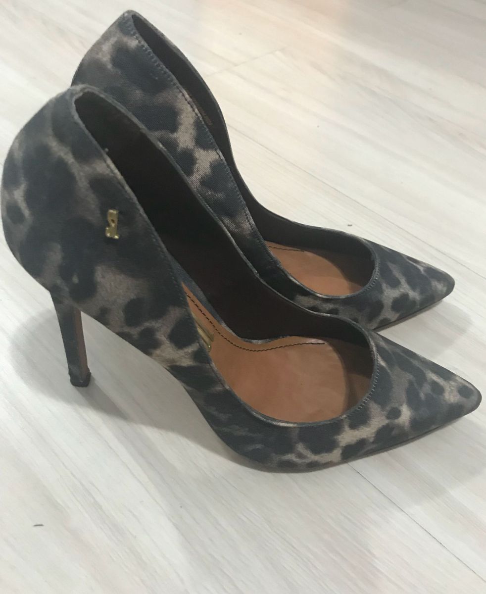 scarpin animal print santa lolla