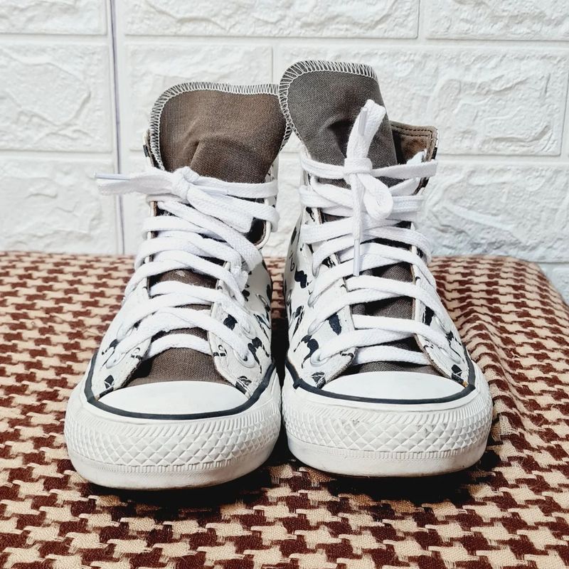 Mustache converse sales
