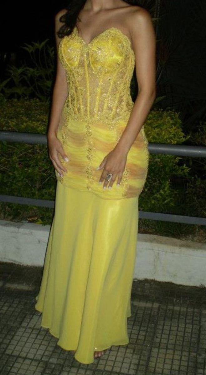 vestido de festa curto amarelo