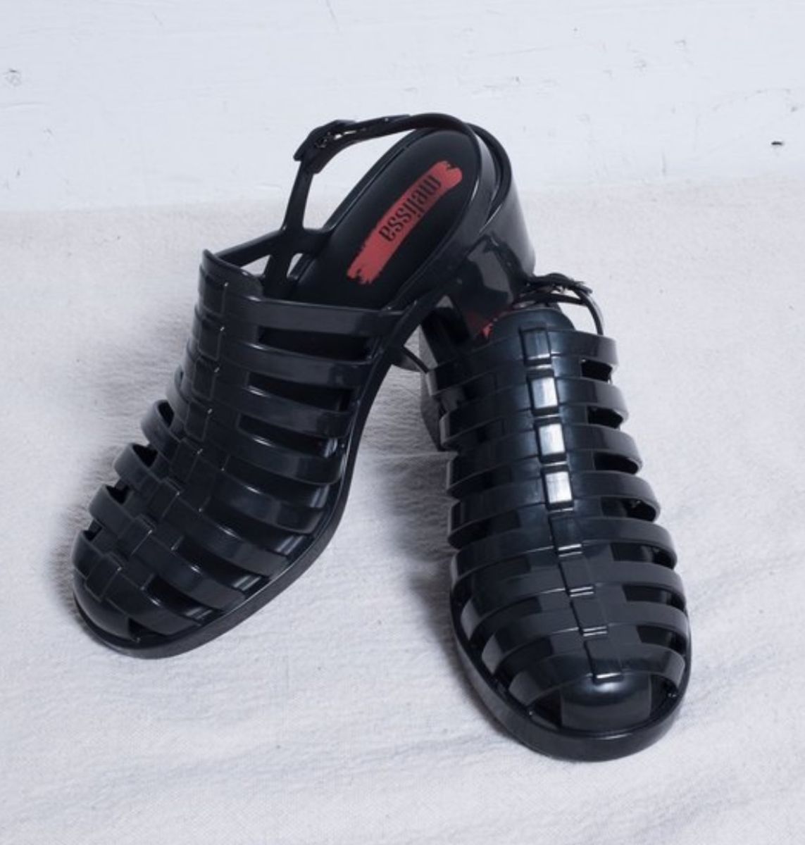 melissa preta sandalia