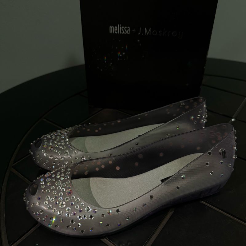 Melissa + J. Maskrey com Cristais Swarovski | Melissa Usado