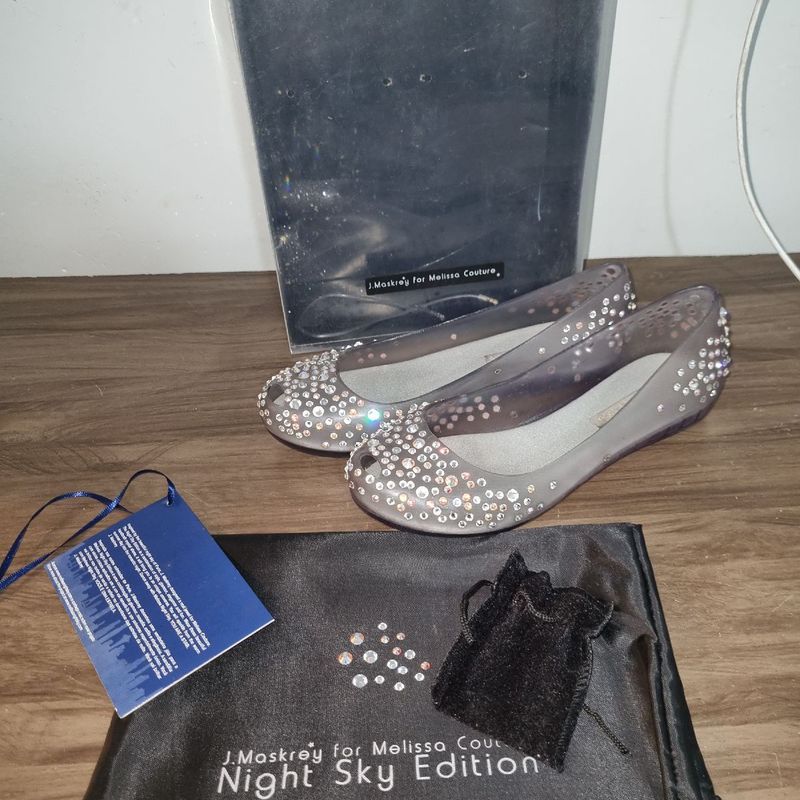 Melissa J Maskrey com Cristais Swarovski | Sapatilha