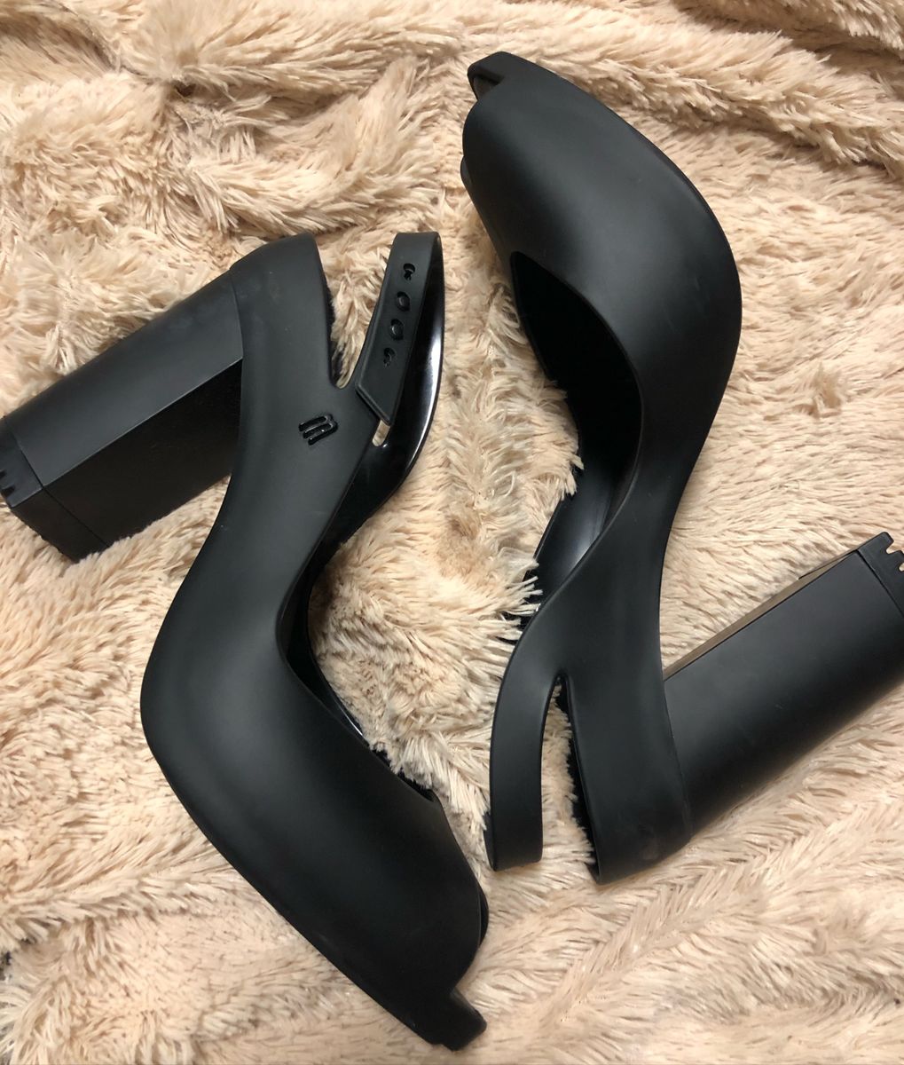 sandalia salto tratorado melissa