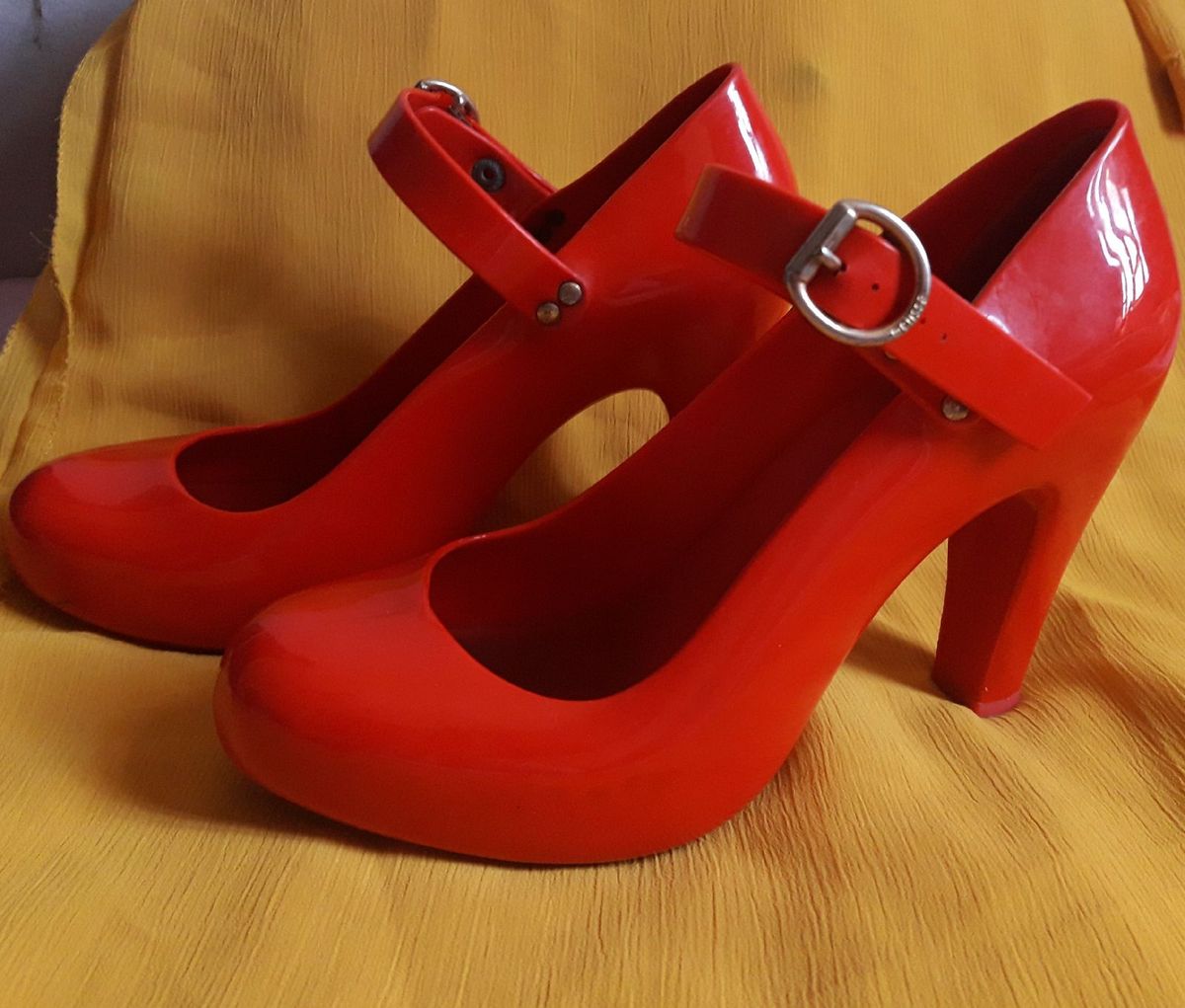 melissa mule vermelha