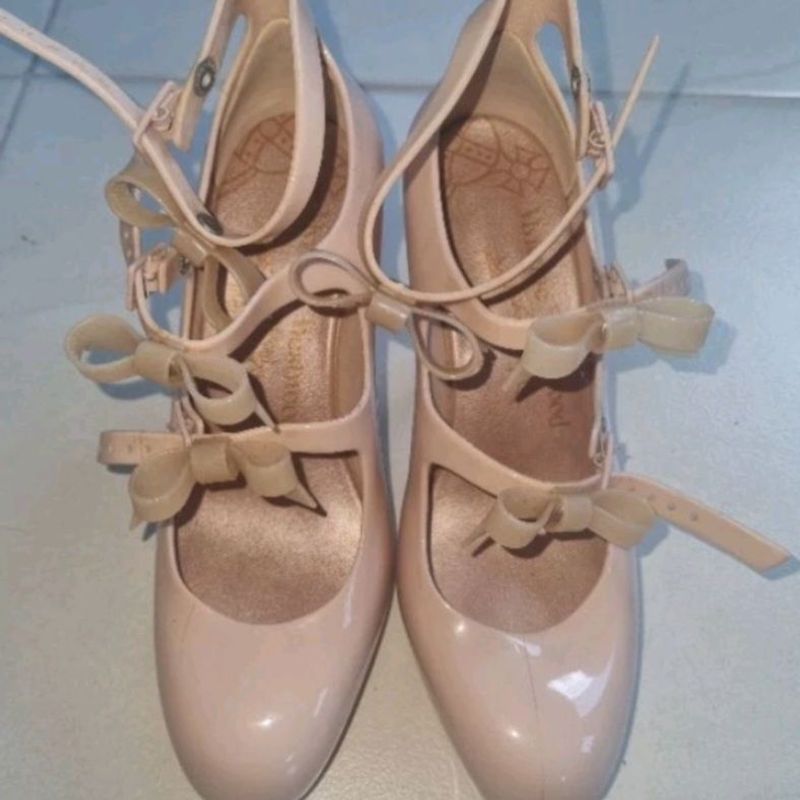 Melissa Three Straps Elevated + Vivienne Westwood 36 | Sapato