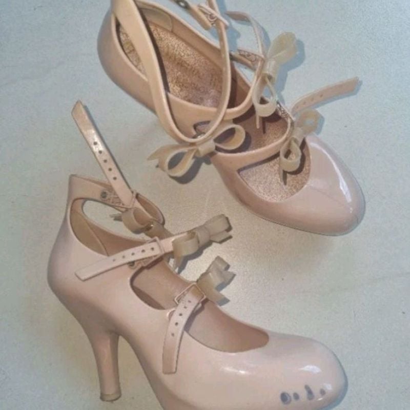 Melissa Three Straps Elevated + Vivienne Westwood 36 | Sapato