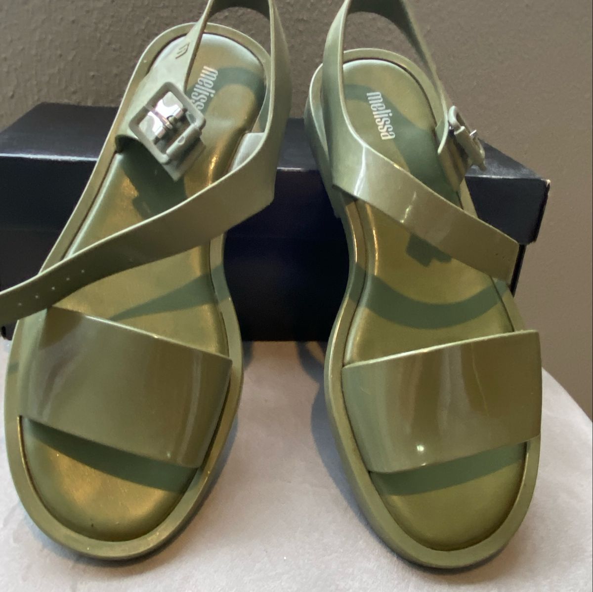 Sandalia melissa best sale verde militar