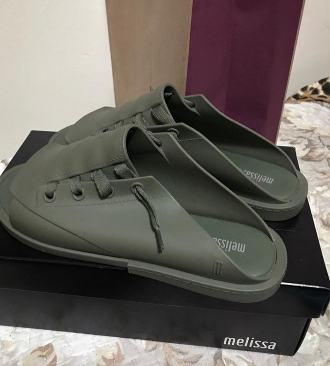 sandalia melissa verde militar