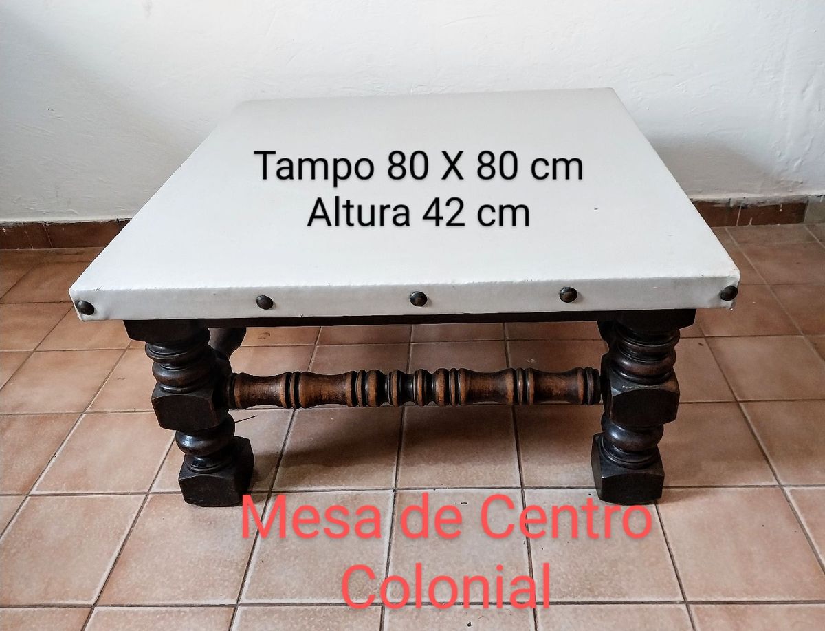 Mesa de Cetro Colonial, Madeira Maciça Torneada, Tampo Napa Tacheada ...