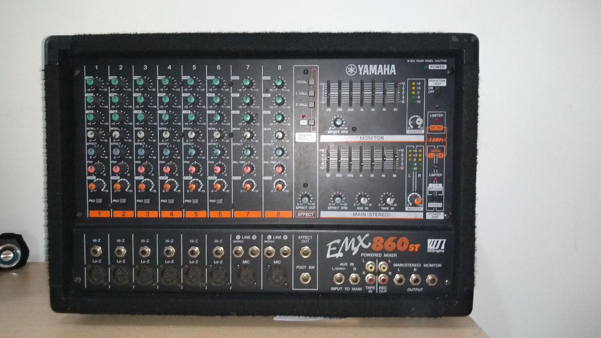 Mesa de Som Yamaha Emx 860 St Item de Música Yamaha Usado 34810417 enjoei