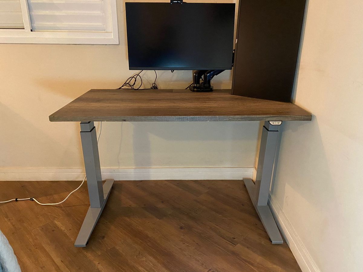 Mesa Regulagem de Altura Motorizada Herman Miller + Suporte Articulado ...