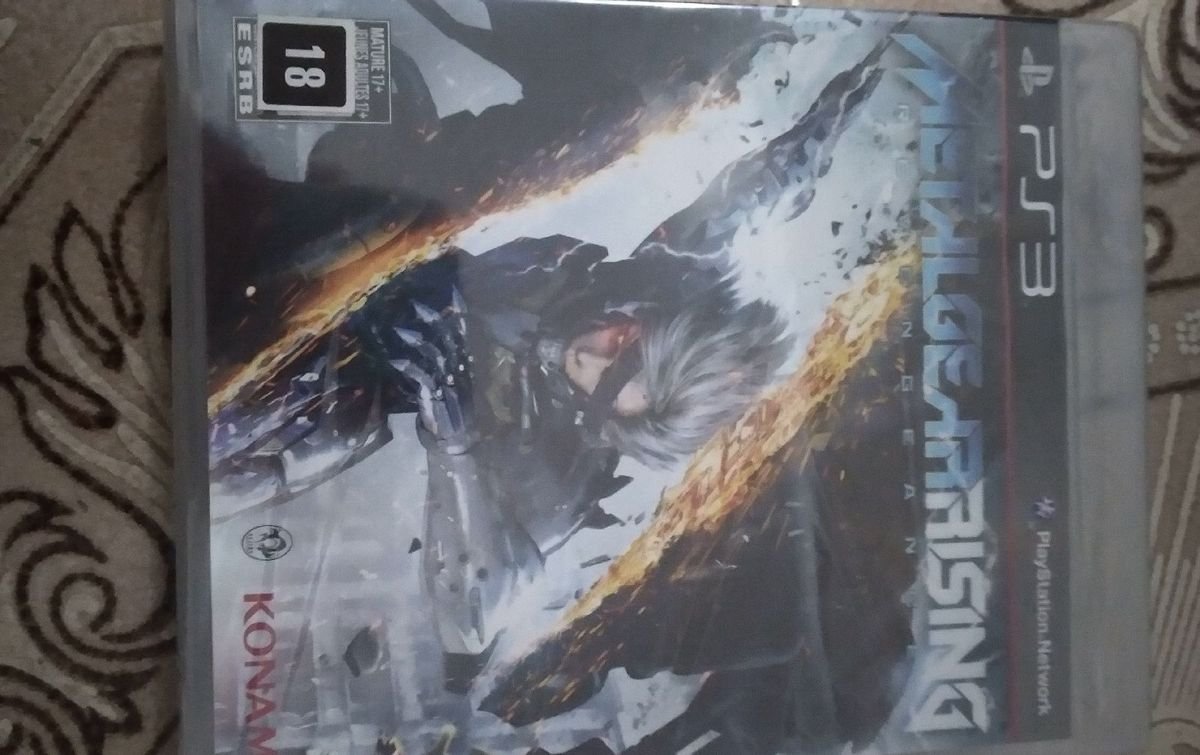 Jogo PS3 Metal Gear Rising: Revengeance