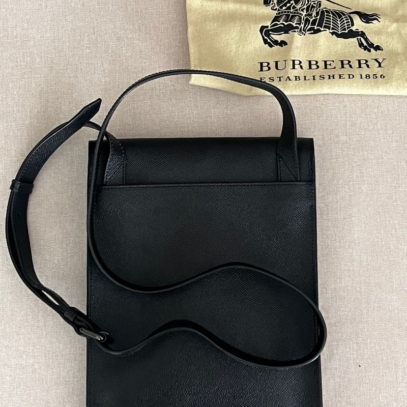 Latest burberry store bags 2018