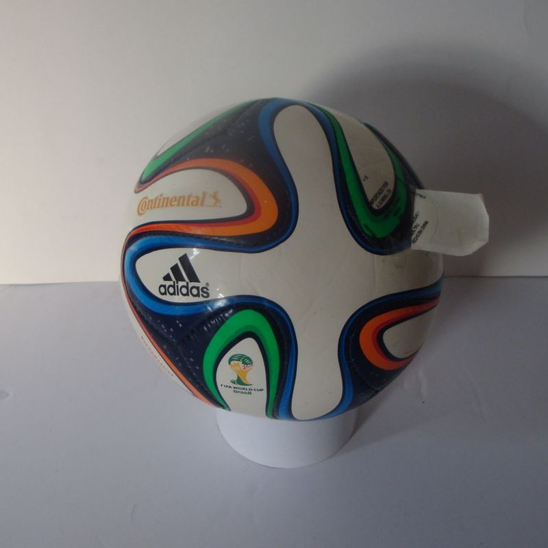 Mini Bola Brazuca Adidas Copa do Mundo 2014 No Brasil Size 3