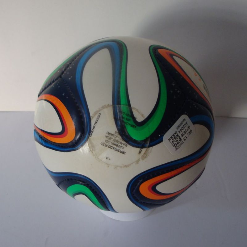 Mini Bola Brazuca Adidas Copa do Mundo 2014 No Brasil Size 3, Item p/  Esporte e Outdoor Adidas Nunca Usado 40258521