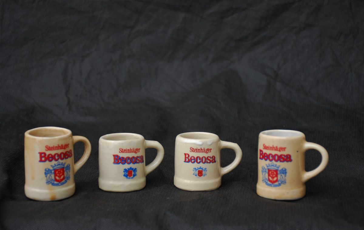 Mini Canecas Antiga Porcelana Sta Isabel Steinhaeger Becosa | Cacareco ...