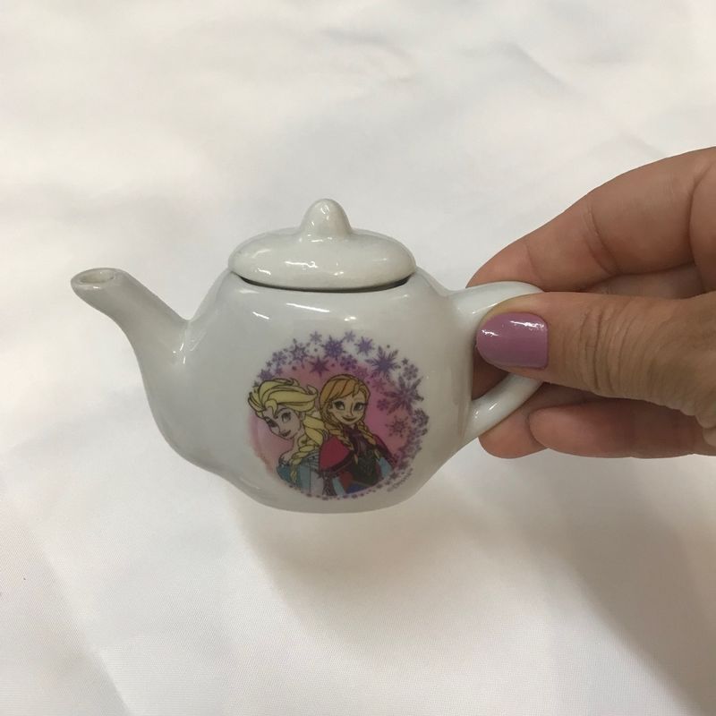 Jogo de Chá Infantil / Boneca em Porcelana