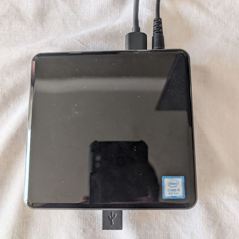 Mini Pc Intel Nuc Core I5-8259u 8 Gb Ram 256 Ssd Boxnuc8i5bek1