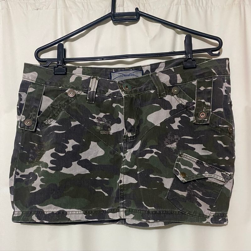 Saia hot sale estampa militar