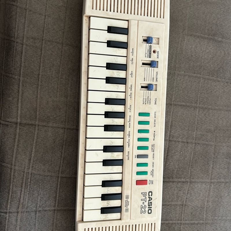 Mini Teclado Eletrico a Pilha Casio Pt 22 Antigo Raridade Casio Usado 109148196 enjoei