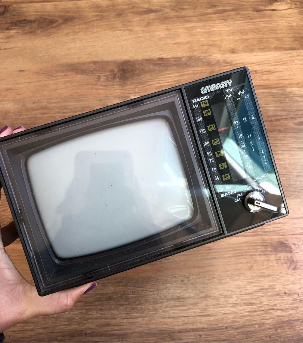 Mini Tv Portátil | TV e Display Embassy Usado 72974192 | enjoei