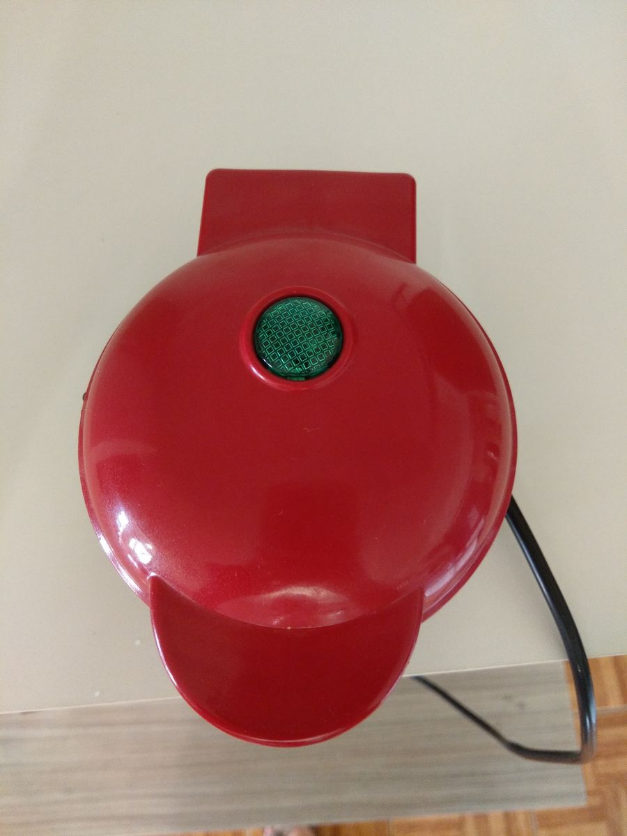 Mini Waffle Maker Maquina para Waffles Bivolt Eletrodoméstico