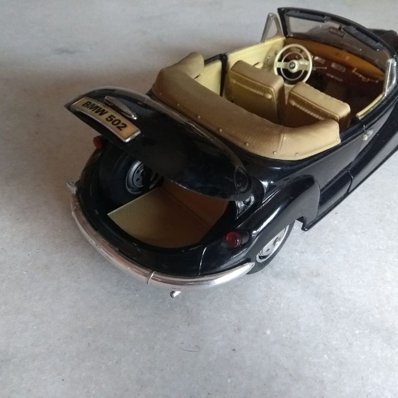 Miniatura Bmw 502 1955 Escala 1/18 | Maisto Usado 76999116 | enjoei