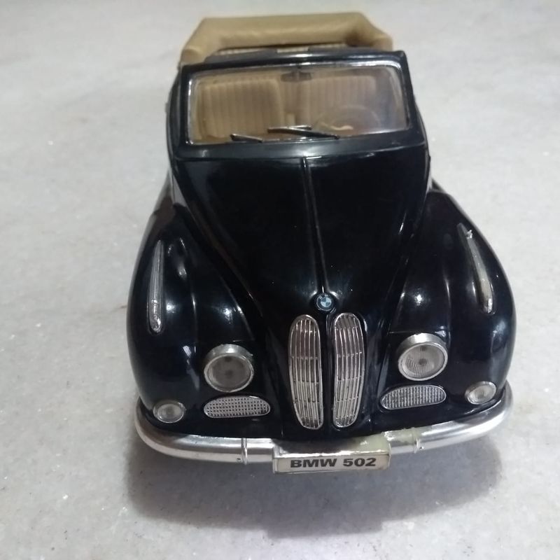 Maisto  502 1955年 1/18 Miniatura Bmw 502 1955 Escala 1/18 | Maisto Usado 76999116 | enjoei