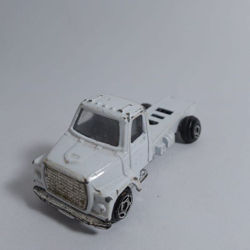 Vintage white tin truck  - ミニチュア　トラック Miniatura Caminhão | Made In China Usado 99825848 | enjoei