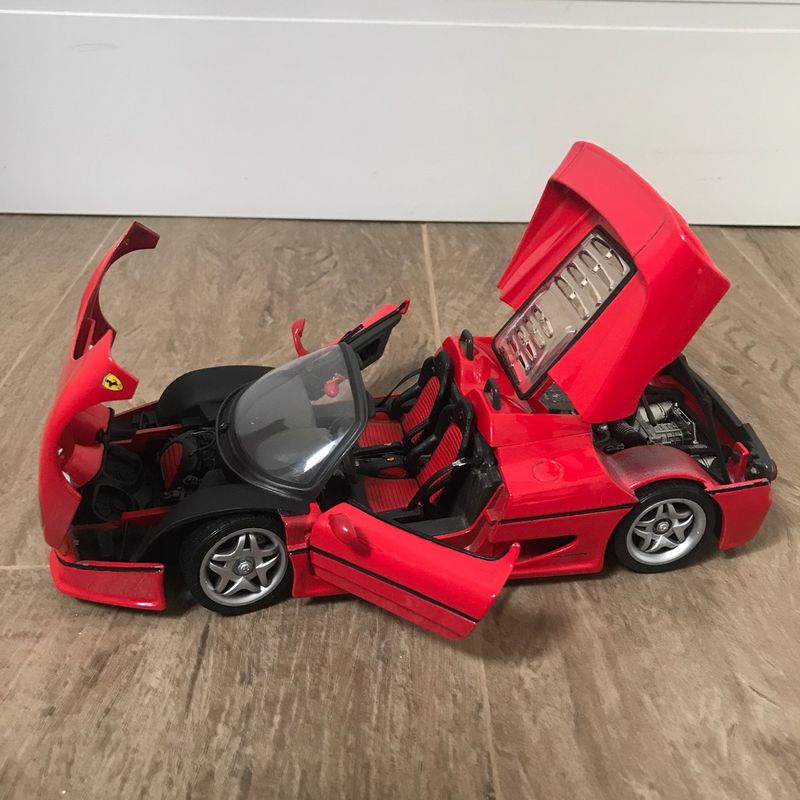 Miniatura Carrinho Ferrari F50 Maisto Escala 1/18 Anos 90 | Maisto