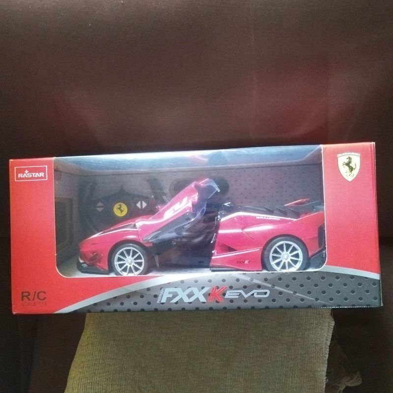 Amazon.co.jp: ラジコンカー フェラーリ FXX K Evo 1:14スケール