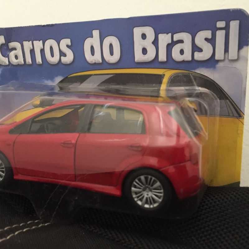 Miniatura Fiat Punto em Promoção na Americanas