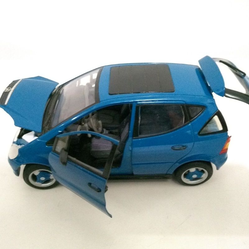 Miniatura Mercedes Benz Classe a 1/18 | Mercedes Benz Usado