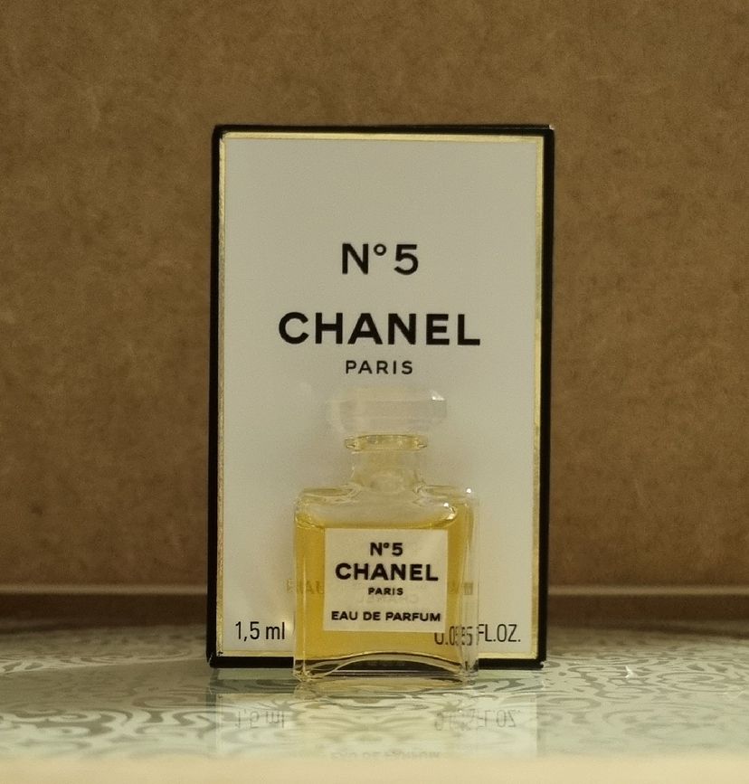 Chanel Miniature