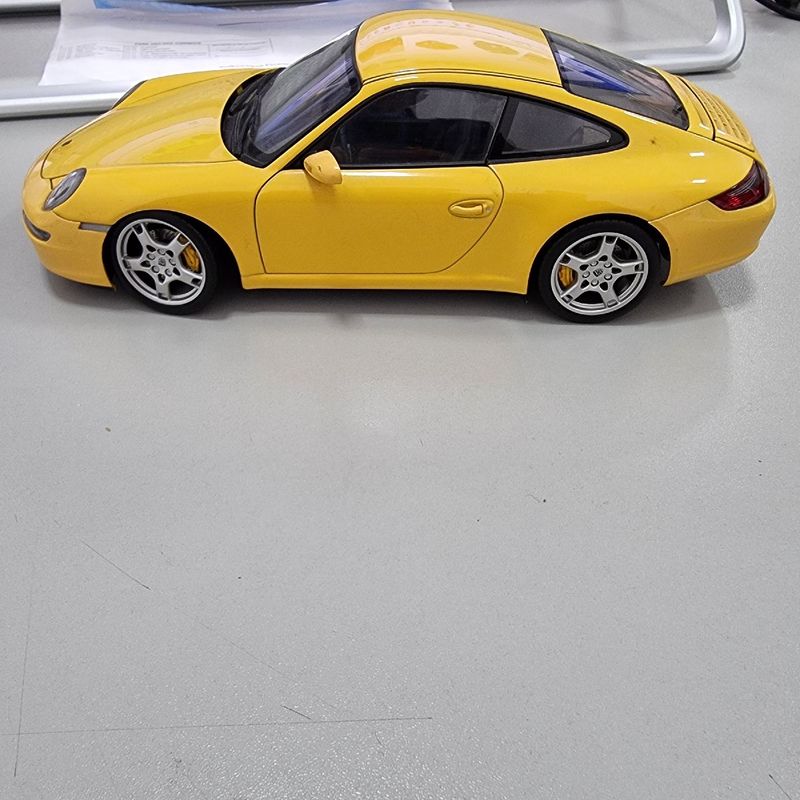 ミニカー AUTOart 1/18 Porsche 911 Carrera S Porsche 911 Carrera 2.7 RS 1:18 Autoart Verde - 19 anos