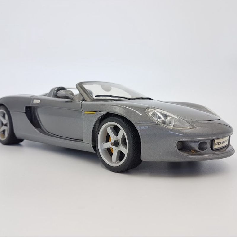 Miniatura Porsche Carrera Gt - Escala 1/18 - Maisto - Cinza
