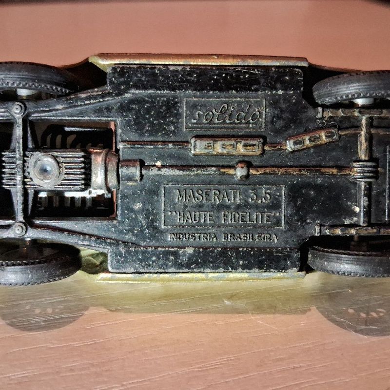 Miniature Solido Maserati 3,5 Haute Fidélité 1/43 - 1965 Rouge