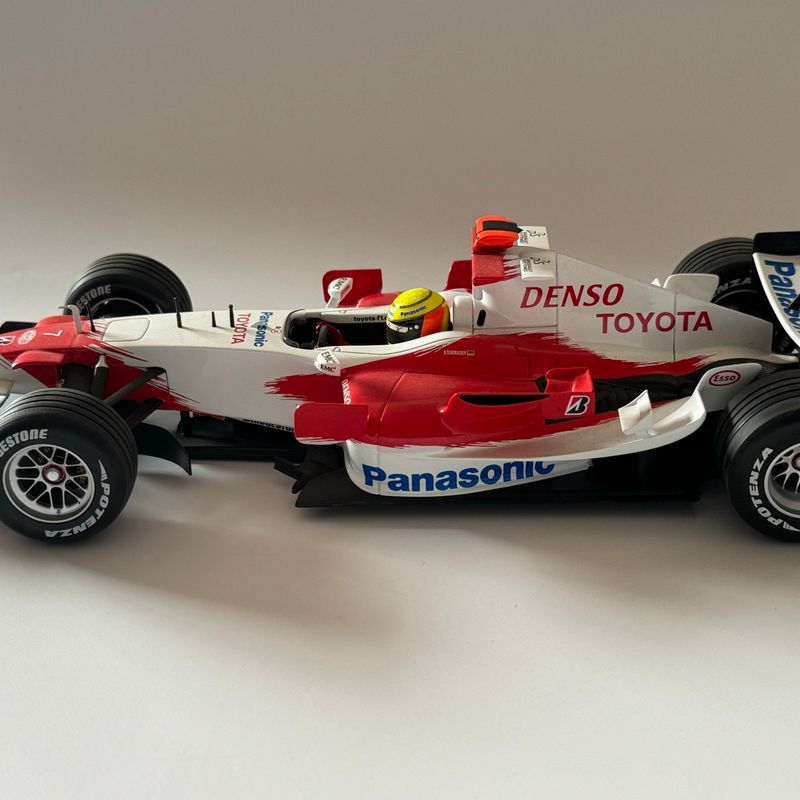 ミニカー MINICHANPS 1/18 Panasonic TOYOTA Racing F1 Panasonic Toyota Racing TF106 R Schumacher 2006 Model