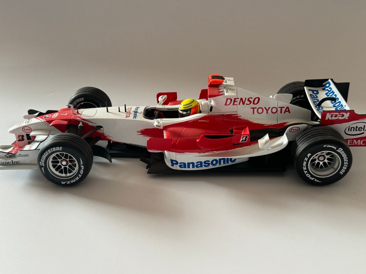 ミニカー MINICHANPS 1/18 Panasonic TOYOTA Racing Minichamps 1/18 F1: Panasonic Toyota Racing Tf 106 2006